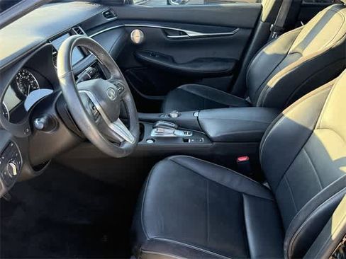 Used 2023 INFINITI QX50 Sport image 11
