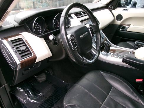 Used 2014 Land Rover Range Rover Sport HSE AWD/4WD image 27