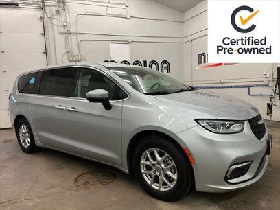 Certified 2023 Chrysler Pacifica Touring-L