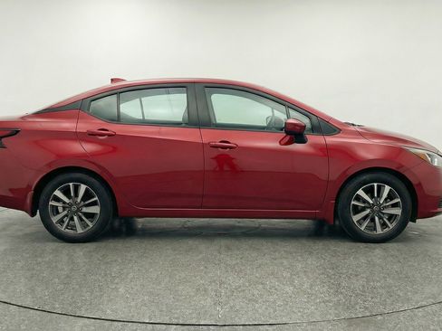 Used 2025 Nissan Versa SV FWD image 11