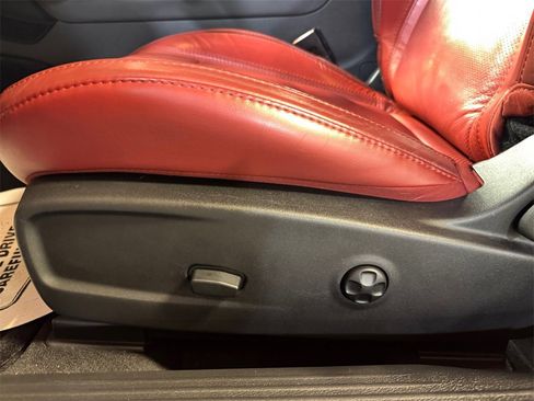 Used 2016 Dodge Challenger R/T Plus image 13