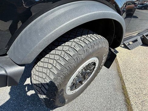 Used 2023 Ford Bronco Badlands image 11