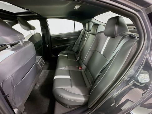 Used 2025 Toyota Camry SE image 25