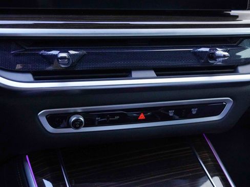 Used 2025 BMW X5 xDrive40i image 28