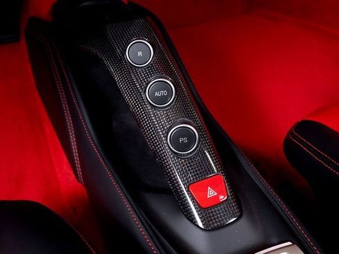 Used 2019 Ferrari 488 Spider image 45