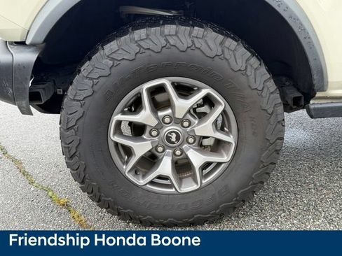 Used 2025 Ford Bronco Badlands AWD/4WD image 10