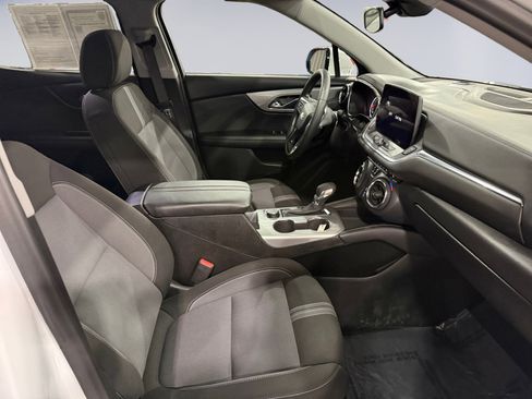 Used 2025 Chevrolet Blazer LT FWD image 15