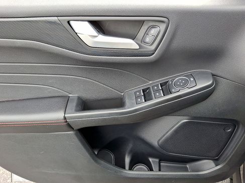 Used 2025 Ford Escape ST-Line FWD image 10
