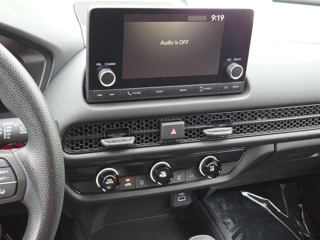 Certified 2023 Honda HR-V LX image 32