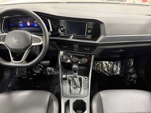 Used 2024 Volkswagen Jetta SE FWD image 26