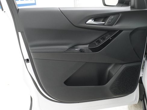 New 2026 Chevrolet Equinox LT w/ Midnight Edition FWD image 12