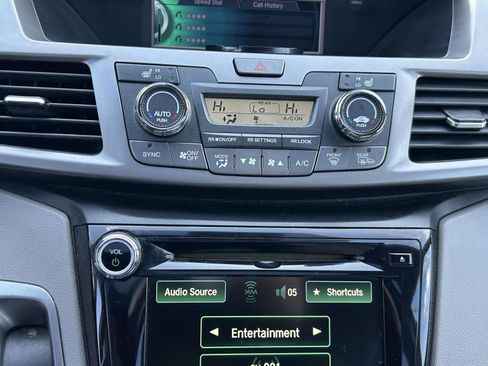 Used 2016 Honda Odyssey EX-L image 27