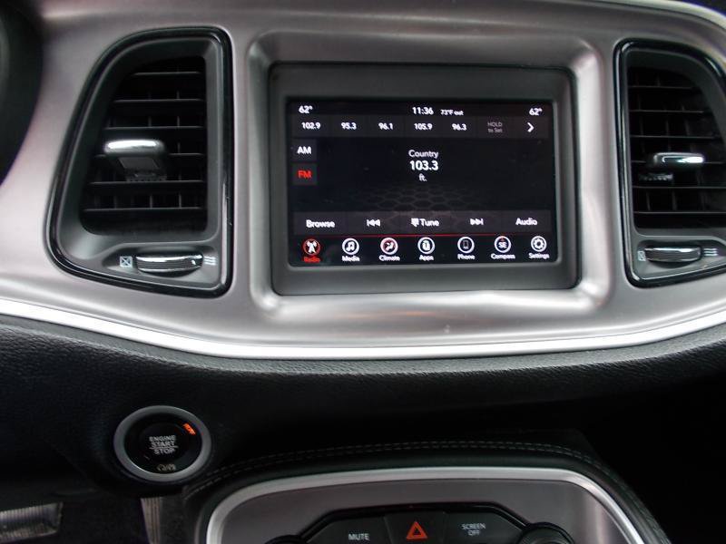 Used 2019 Dodge Challenger SXT RWD image 31