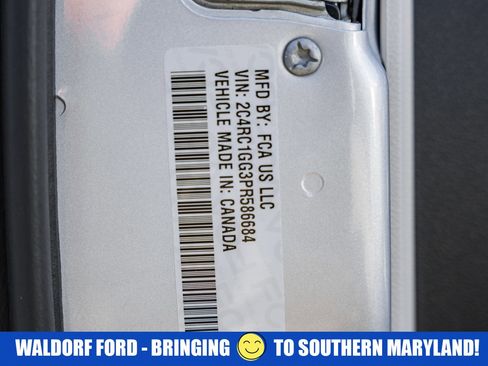 Used 2023 Chrysler Pacifica Limited image 42