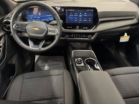 New 2026 Chevrolet Equinox LT AWD/4WD image 23