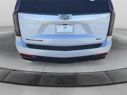 Used 2024 Cadillac Escalade Sport w/ Touring Package image 14