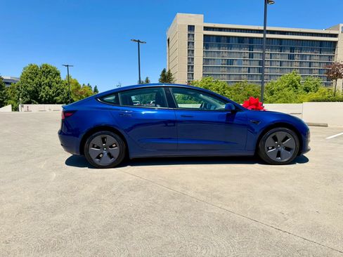 Used 2022 Tesla Model 3 RWD image 4