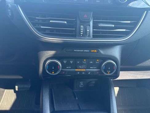 Used 2022 Ford Escape SEL w/ Technology Package AWD/4WD image 21