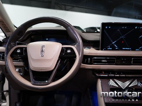 Used 2023 Lincoln Aviator Reserve w/ Equipment Group 201A AWD/4WD image 32