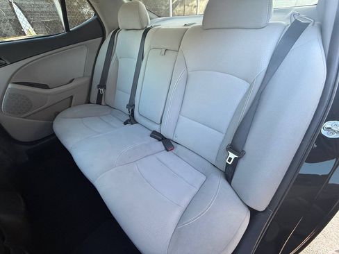Used 2015 Kia Optima LX FWD image 18