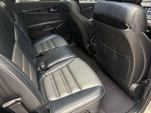 Used 2017 Kia Sorento SX AWD/4WD image 24