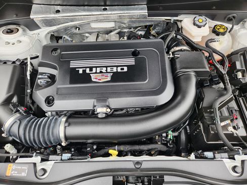 Certified 2023 Cadillac XT4 Sport w/ Enhanced Visibility Package image 31