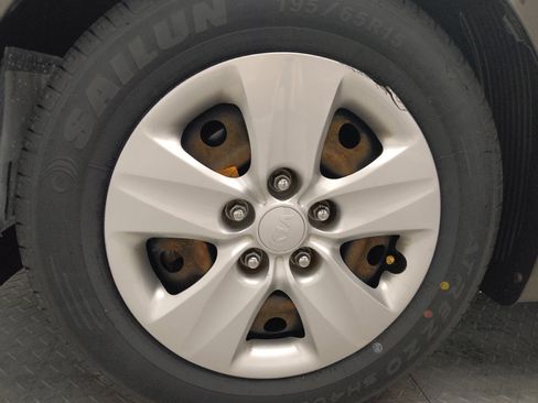 Used 2018 Kia Forte LX w/ LX Popular Package image 31