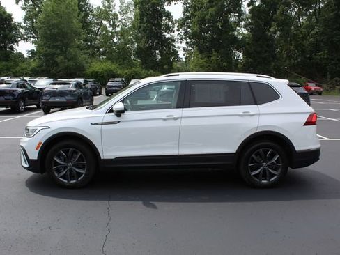 Used 2022 Volkswagen Tiguan SE AWD/4WD image 7