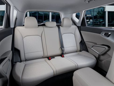 New 2025 Kia Soul LX image 16