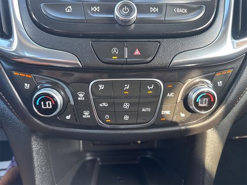 Used 2022 Chevrolet Equinox Premier image 26