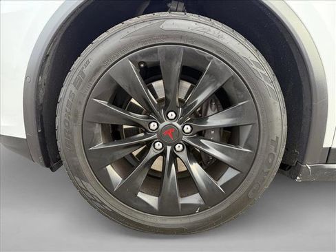 Used 2019 Tesla Model X Long Range image 25