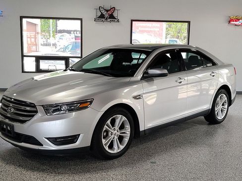 Used 2016 Ford Taurus SEL FWD image 1