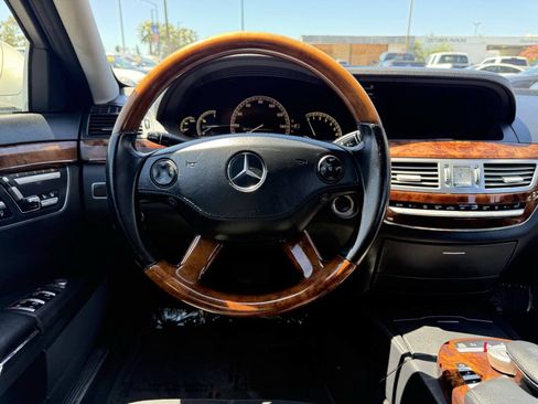 Used 2009 Mercedes-Benz S 550 image 15