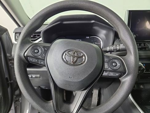 Used 2025 Toyota RAV4 XLE AWD/4WD image 21