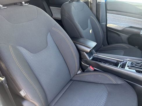 Used 2022 Jeep Compass Sport image 11