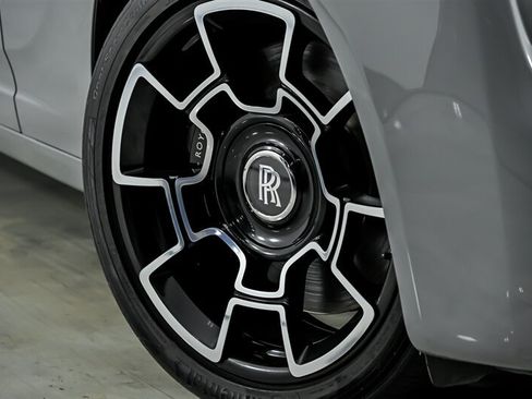 Used 2018 Rolls-Royce Ghost RWD image 4