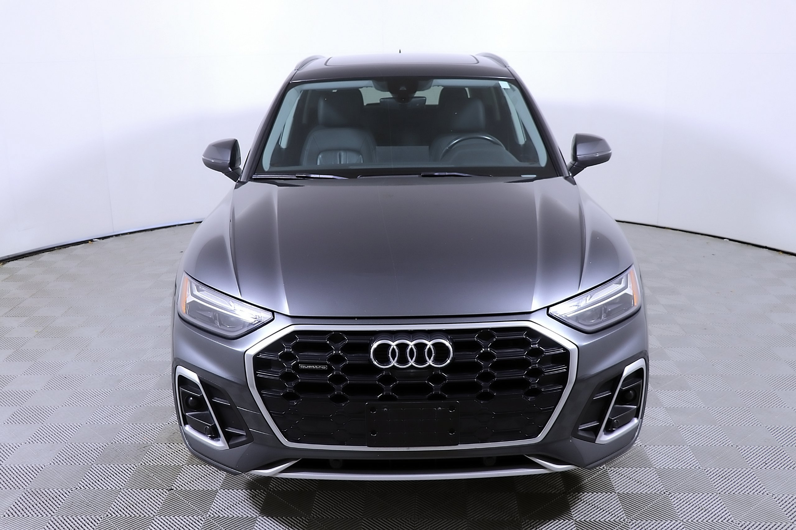 Used 2023 Audi Q5 2.0T Premium Plus w/ Premium Plus Package AWD/4WD image 4