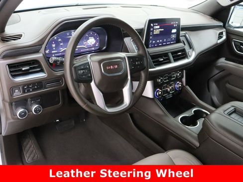 Used 2024 GMC Yukon XL SLT w/ SLT Premium Package image 14