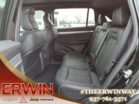 Used 2024 Jeep Wagoneer Launch Edition image 25