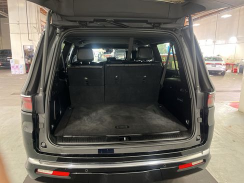 Used 2024 Jeep Wagoneer L Series II w/ Flexible Seating Group AWD/4WD image 26