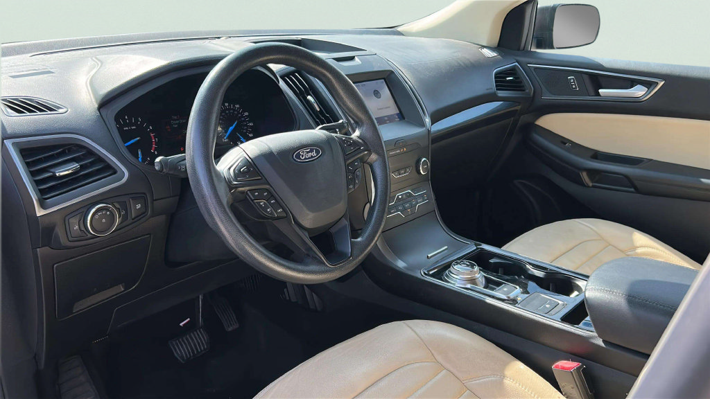 Used 2020 Ford Edge SE FWD image 24