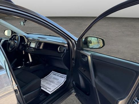 Used 2015 Toyota RAV4 XLE image 17