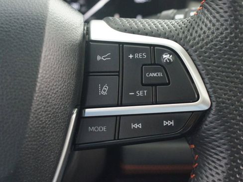 Used 2023 Toyota Sienna XSE image 12