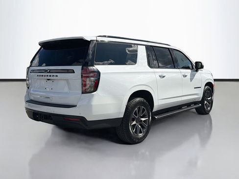 Used 2024 Chevrolet Suburban Z71 w/ Luxury Package image 4