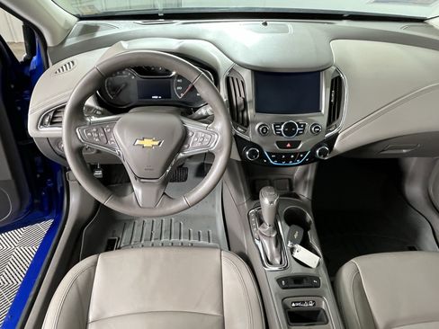 Used 2016 Chevrolet Cruze Premier image 11