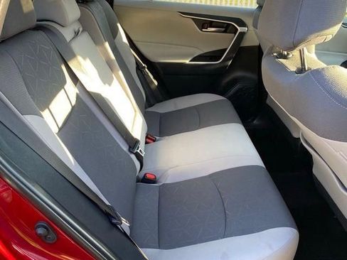 Used 2025 Toyota RAV4 XLE w/ Convenience Package image 22