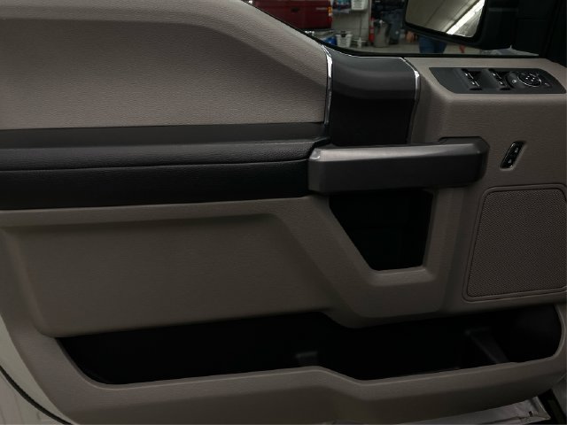 Used 2016 Ford F150 XLT AWD/4WD image 25