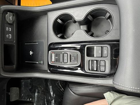 Used 2023 Honda Pilot EX-L image 8