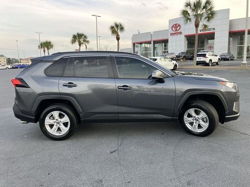 Used 2021 Toyota RAV4 XLE w/ Convenience Package image 6