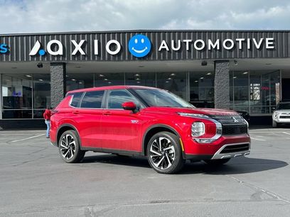 Used 2025 Mitsubishi Outlander SE